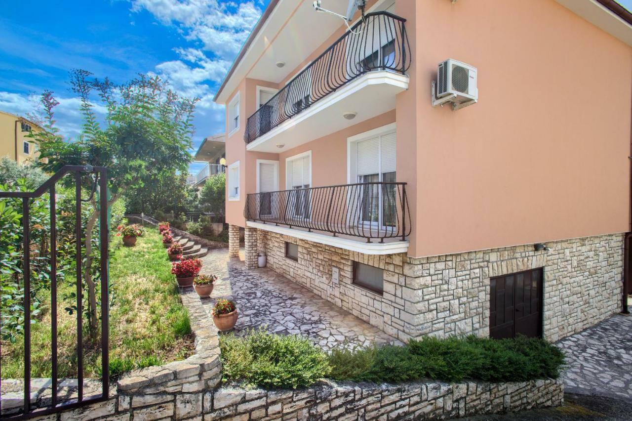 Apartman Paola Pula Luaran gambar