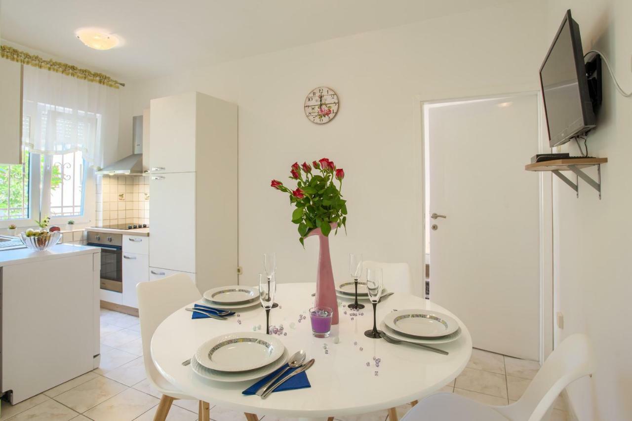 Apartman Paola Pula Luaran gambar