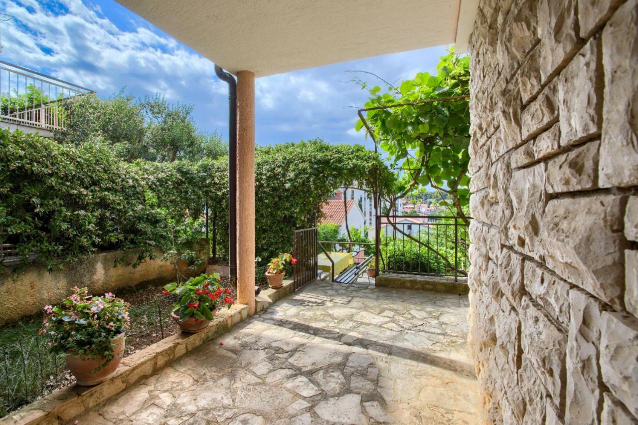 Apartman Paola Pula Luaran gambar